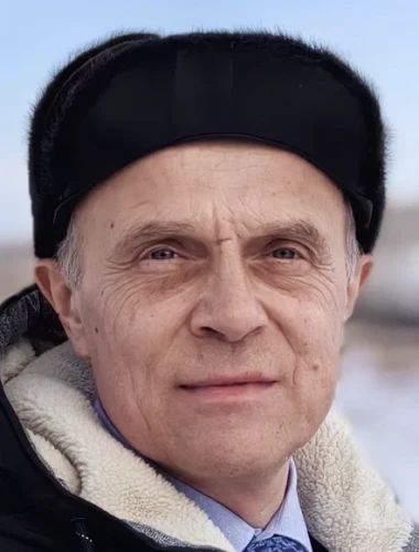 Александр Вакарев