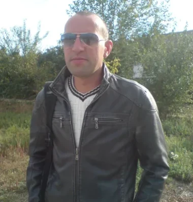 Иззет Халилов