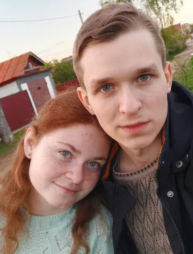 Алёна и Артём Тарасовы