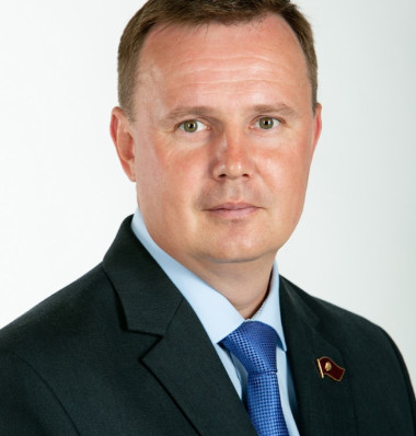 Владислав Апестин