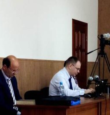 Юрий Залипаев (слева) с адвокатом. Фото: Кавказский узел