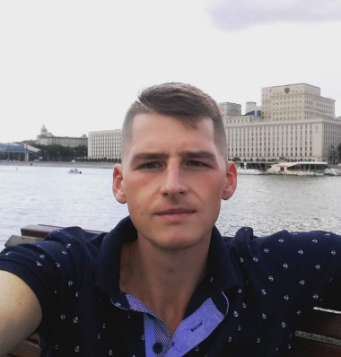 Михаил Медведев