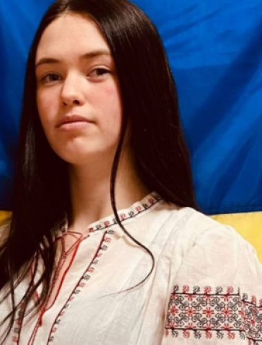 Яна Суворова