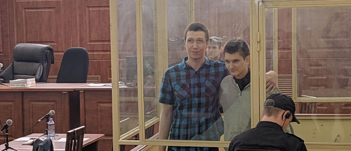Влад Мордасов и Ян Сидоров (слева направо) в Ростовском обсластном суде, 3 октября 2019 года. Фото: Николай Шатунов