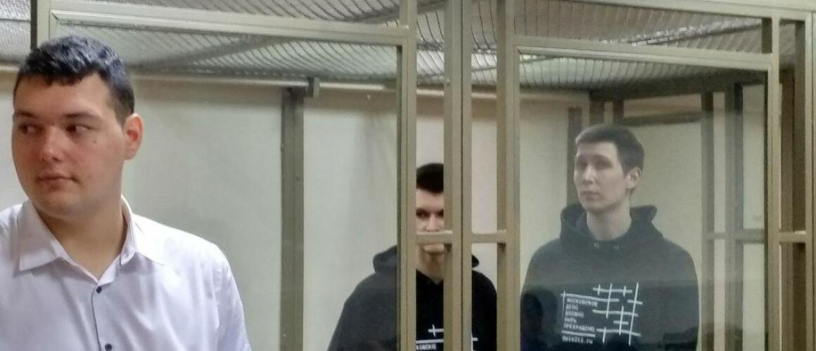Ян Сидоров (слева) и Влад Мордасов. Фото: телеграм-канал «Дело ростовских мальчишек»