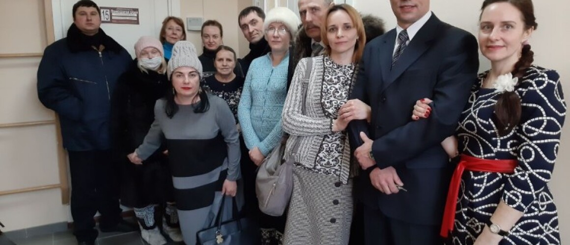 Игорь Ивашин (второй справа). Фото: Свидетели Иеговы в России