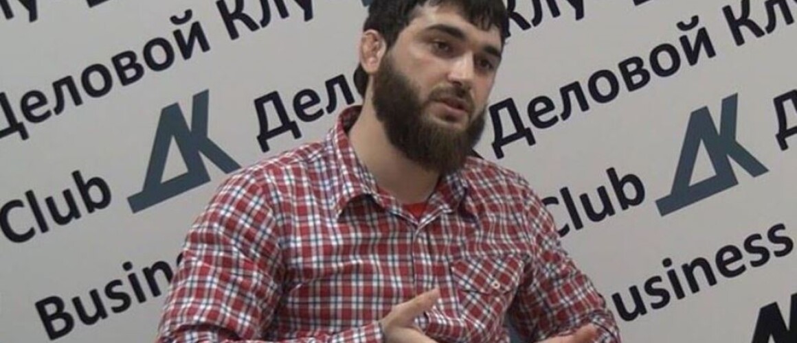 Журналист Абдулмумин Гаджиев, архивное фото