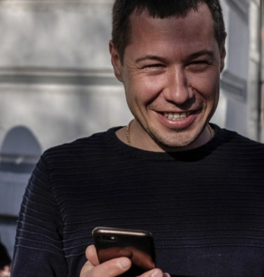 Фархад Навлютов